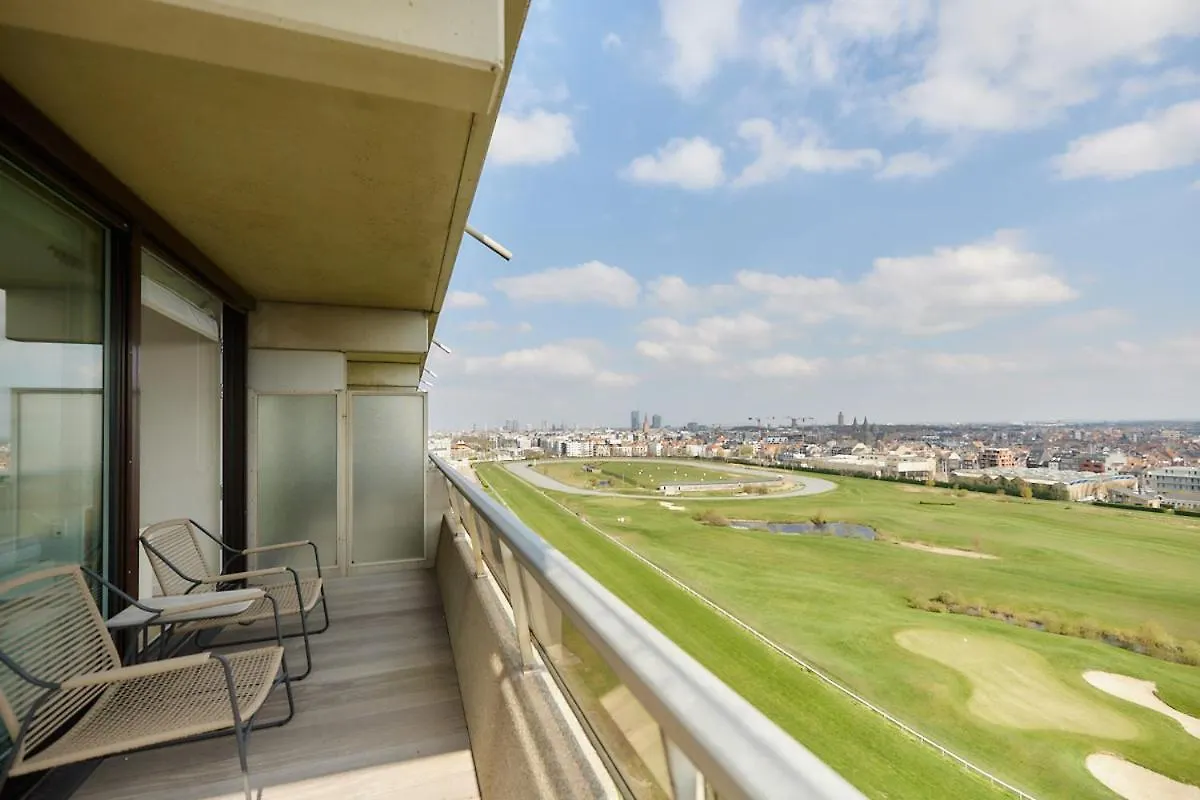 Royal Ascot III 11-04 Apartment Ostend